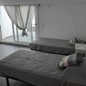 Casc Antic Sl Avgda De Rhode Apartamento